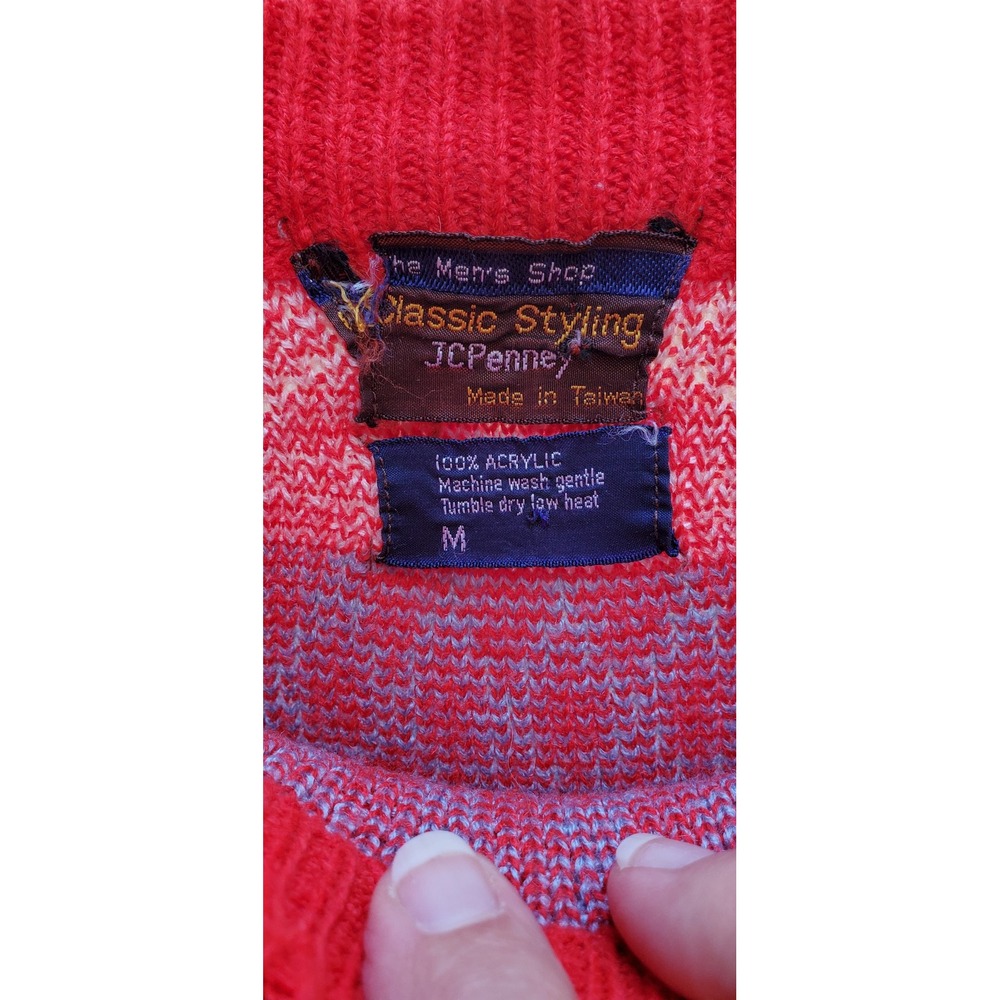 Vintage JCPenney Mens Red Fair Isle Snowflake Acrylic Knit Sweater Medium